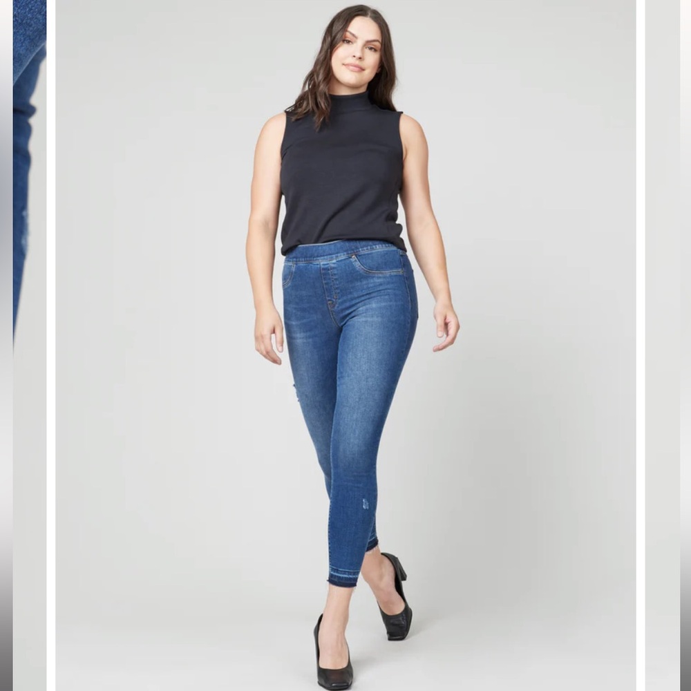 NWT Spanx Distressed Ankle Skinny Jeans Medium Wash